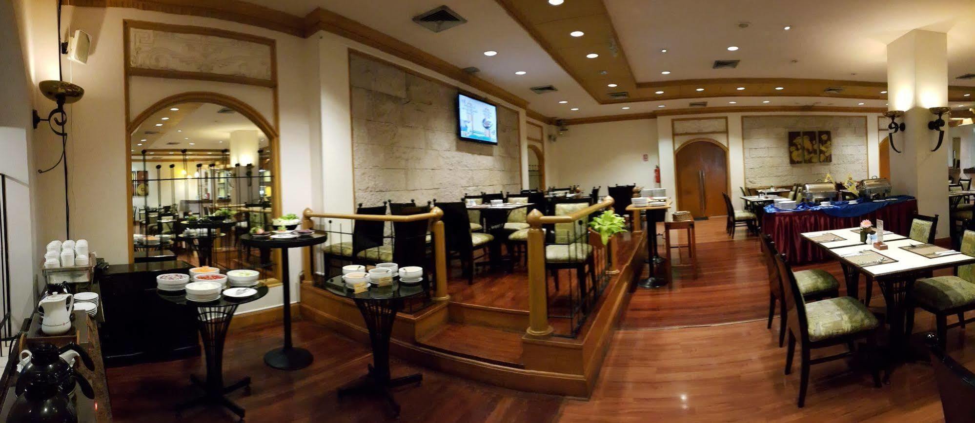 Chon Inter Hotel Чонбури Екстериор снимка