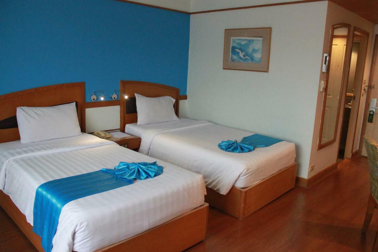 Chon Inter Hotel Чонбури Екстериор снимка