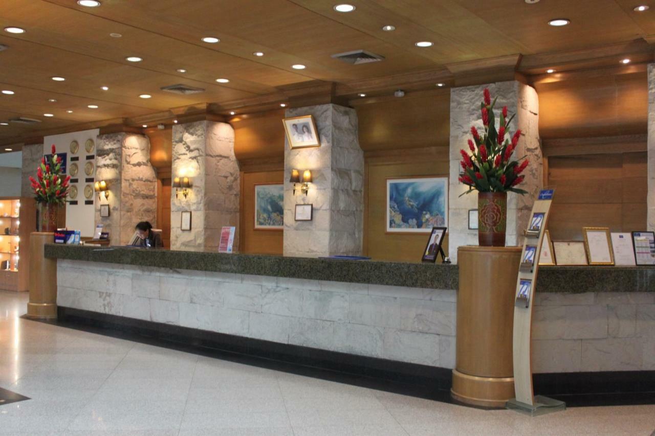 Chon Inter Hotel Чонбури Екстериор снимка