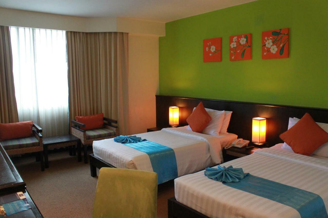 Chon Inter Hotel Чонбури Екстериор снимка